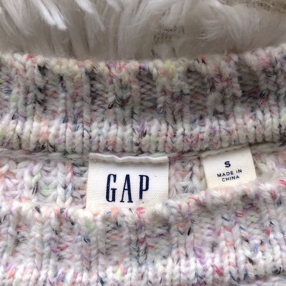GUC GAP Multi-Colored Crew Neck Sweater - Picture 5 of 6